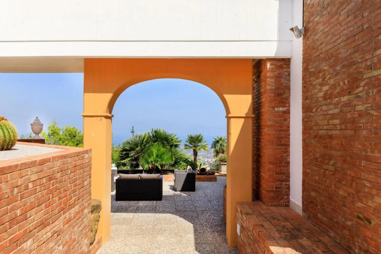 Villa Scent Amphora Carini 0*,  Italia